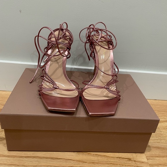 Gianvito Rossi Camellia rose gold heels - Picture 3 of 4